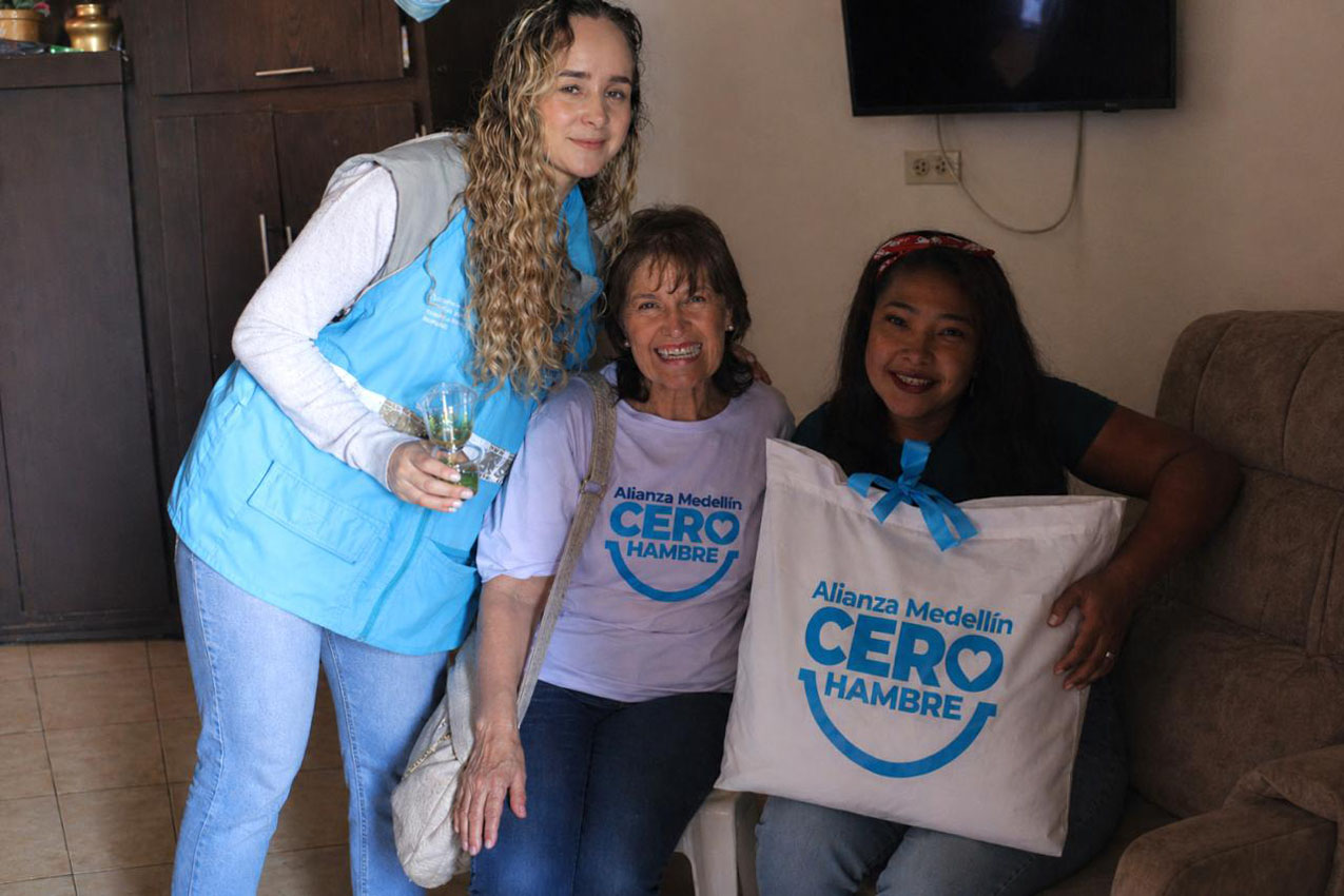 Imagen mujeres que apoyan la Alianza Medellín Cero Hambre (5)