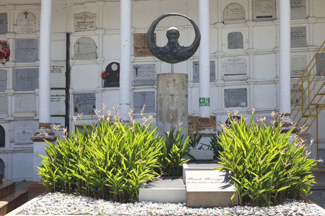 Tumba de Tomás Carrasquilla