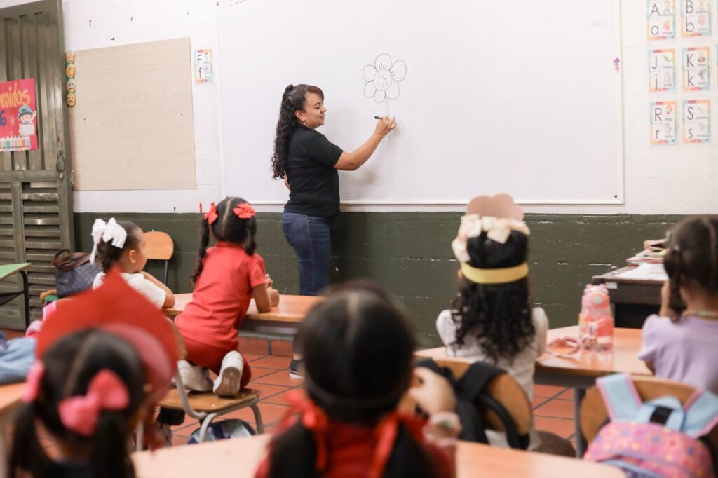Formación avanzada a maestros del Distrito