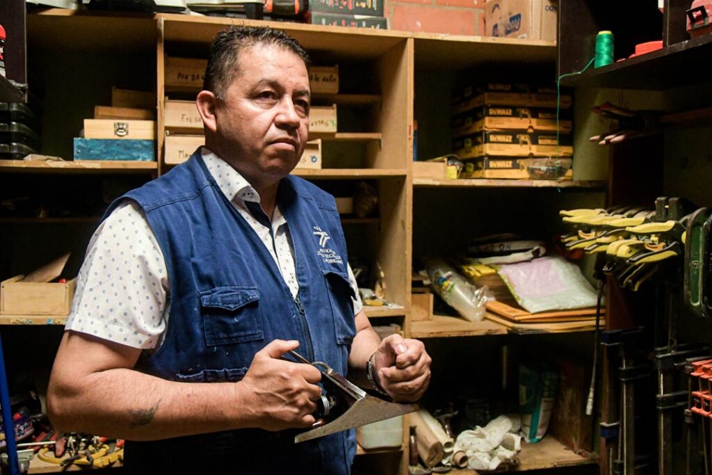imagen Fredy de chaleco
