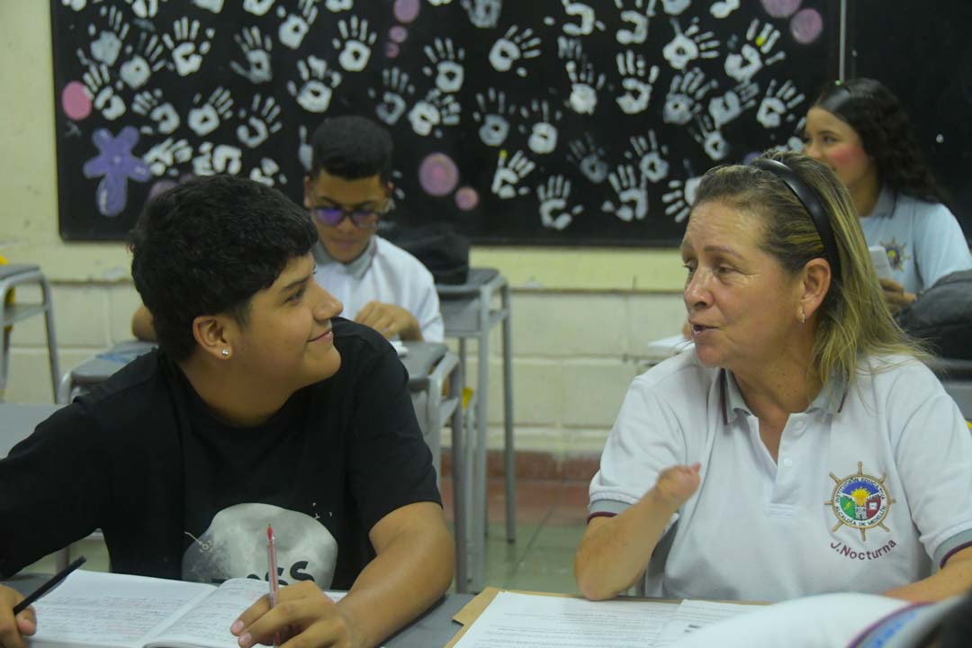 Imagen Adriana, una estudiante de 60 años en Medellín, que volvió al colegio foto 8.jpg