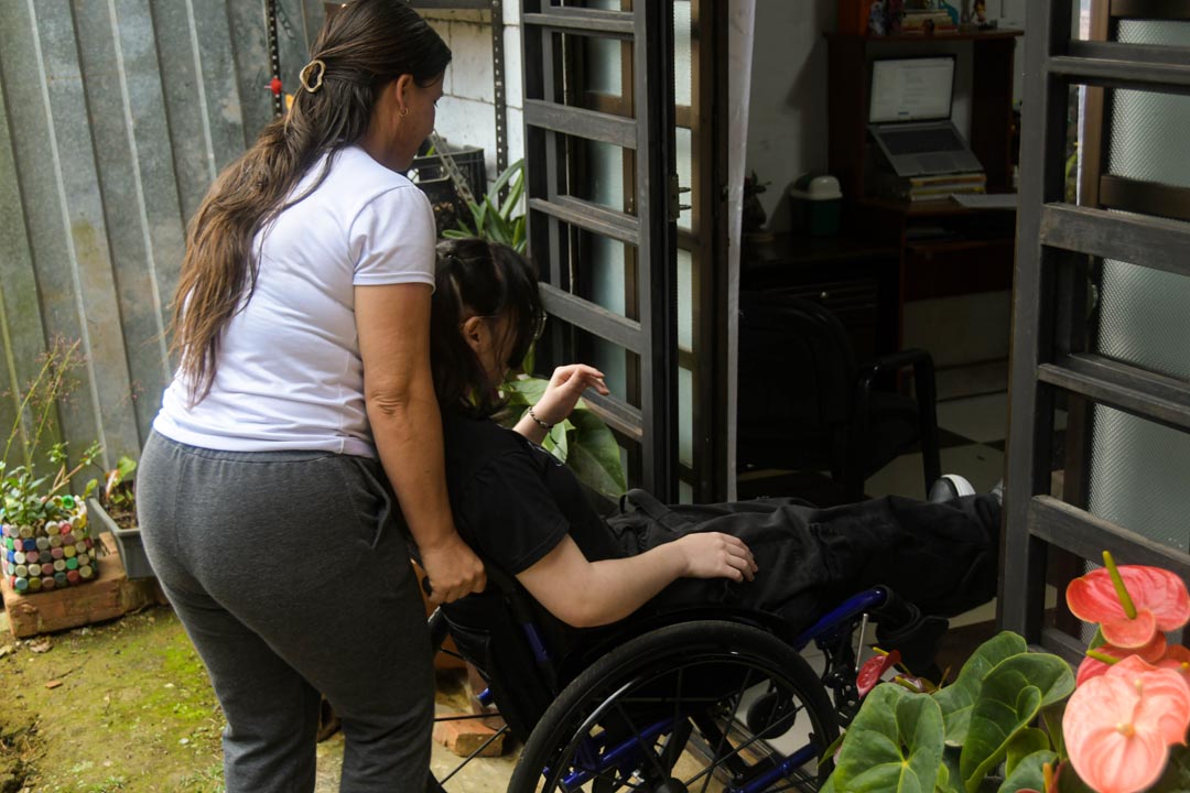 Imagen Angie Daniela está cerca de ser bachiller en Medellín EduCasa