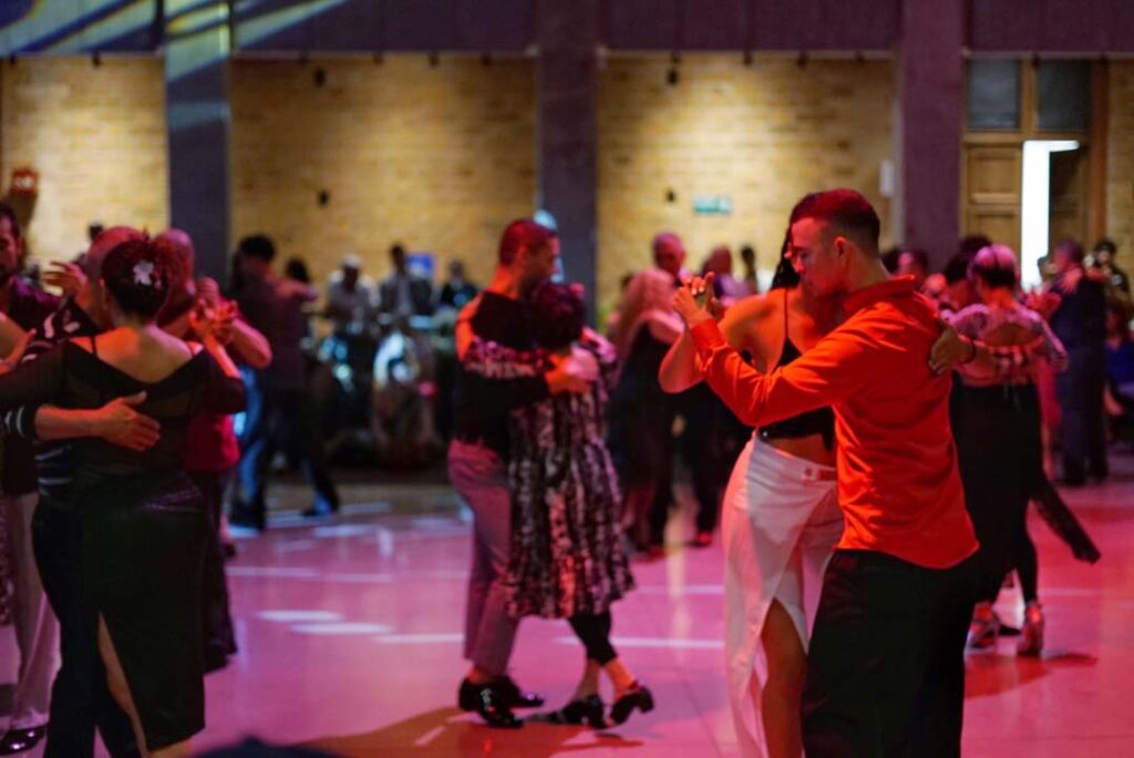 20 años del Festival Internacional de Tango de Medellín. Imagen amor que nació en el Festival Internacional de Tango de Medellín MILONGA