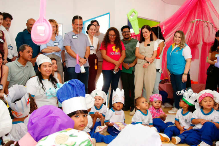 Imagen de delegación brasilera en Buen Comienzo
