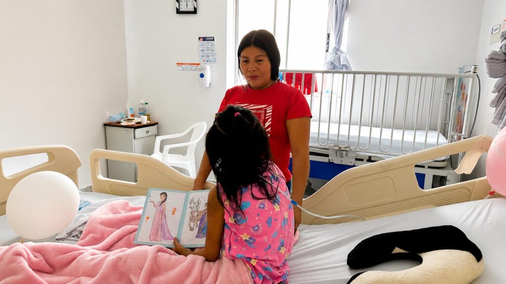 Luz Yerly y su Mamá Imagen la cirugía que le devolvió la sonrisa a Luz Yerly Mamá y niña