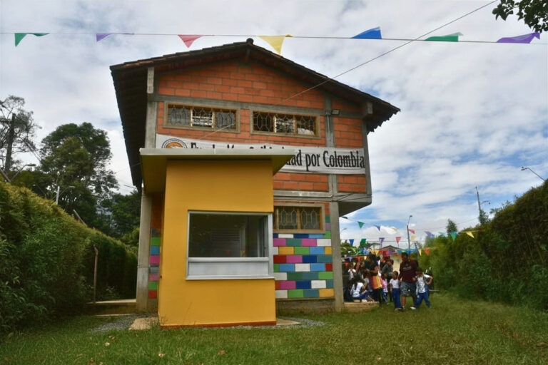 Imagen nueva sede de la Institución Educativa Sol de Oriente, en Villa Hermosa (4)