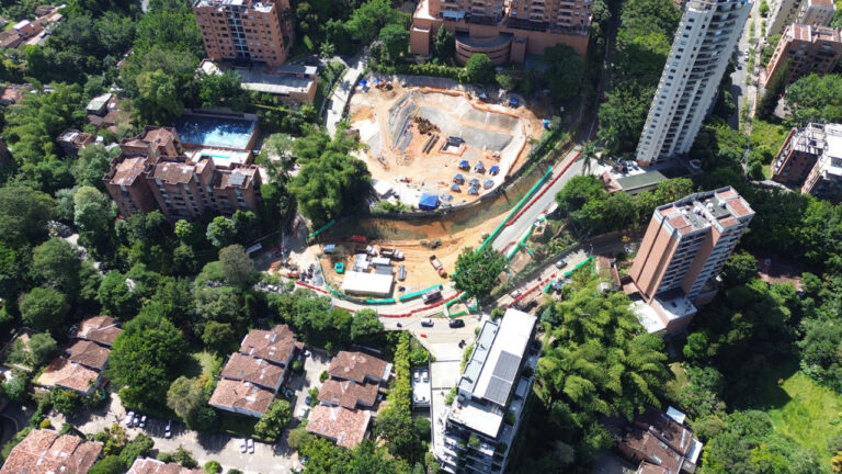 Imagen obras en vía Linares con la loma de El Tesoro avanzan (2)