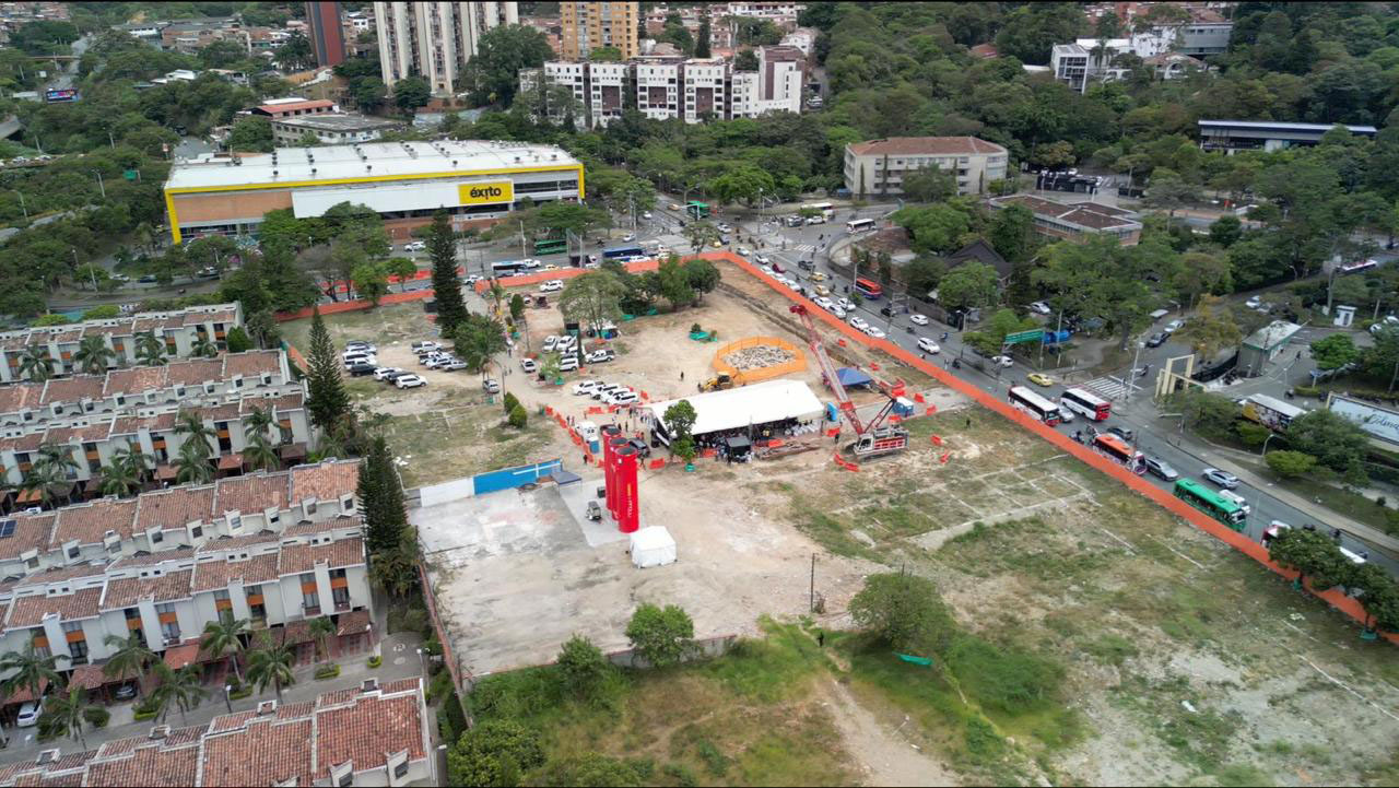 Imagen siembra de más de 22.000 árboles en el Metro de la 80 (5)