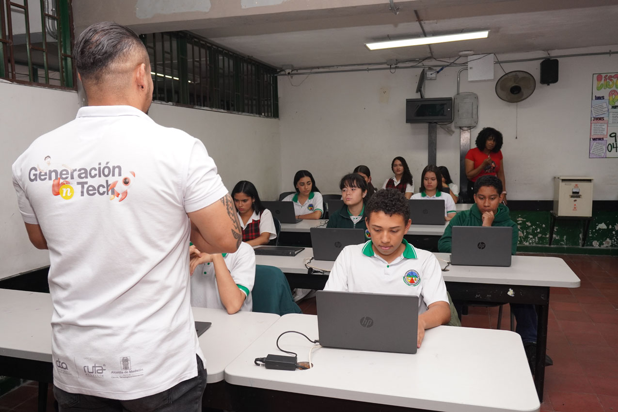 Carol y Medellín: una historia de ciencia que comenzó entre cultivos y sueños