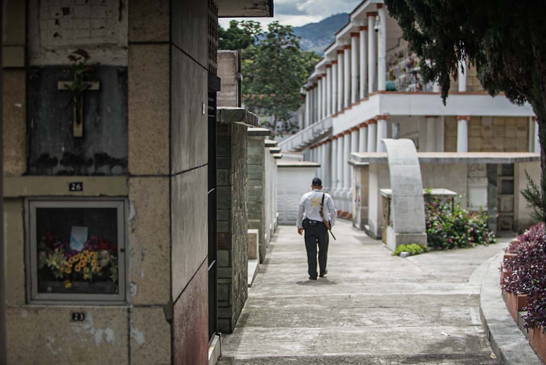 Donde Medellín conversa con los que ya se fueron