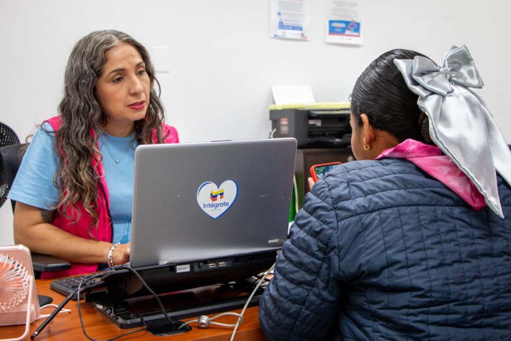 La Alcaldía de Medellín atiende a los refugiados residentes