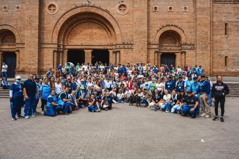 Imagen de grupo de funcionarios