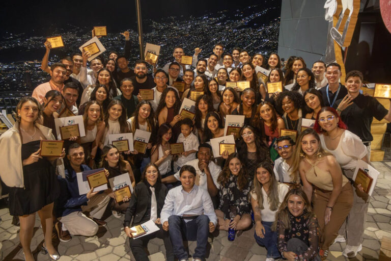Imagen de jóvenes que participan en el programa Referentes