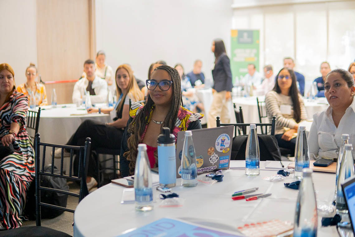 Imagen de personas asistentes a un evento