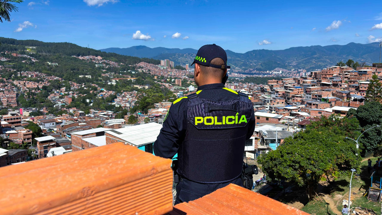 Alcaldía frenó seis construcciones en Villatina por riesgo Imagen Alcaldía frenó seis construcciones en Villatina por riesgo (3)