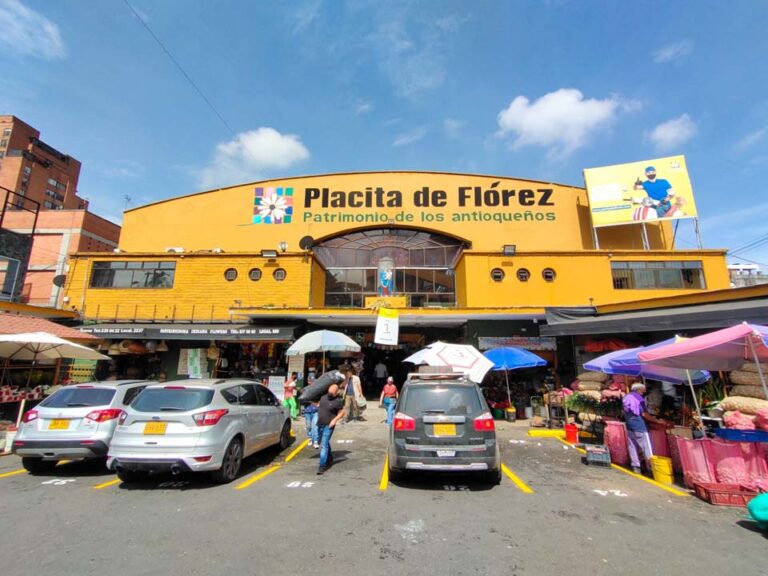 Imagen Con el POT, la Alcaldía de Medellín protege la vida y ordena las actividades en los barrios (3)