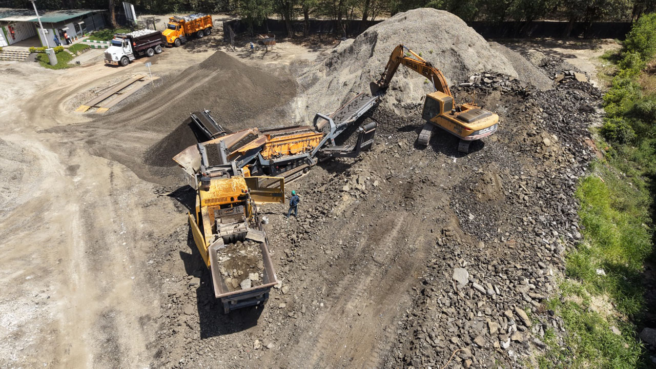 Imagen Medellín aprovecha residuos de pavimento para reducir impacto ambiental de obras (1)