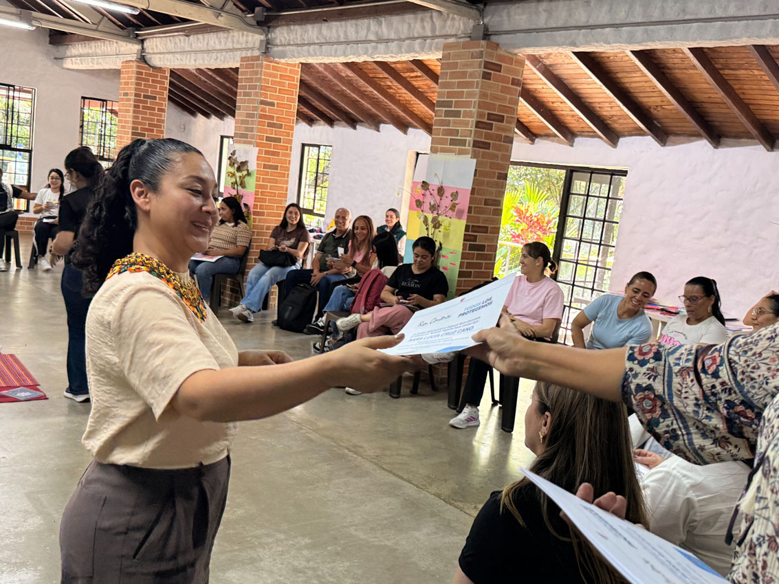 Imagen agentes educativas de Buen Comienzo recibieron formación (1)