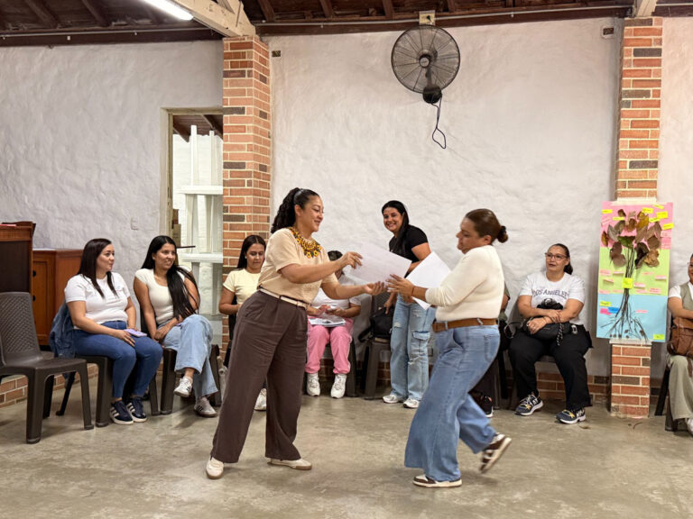 Imagen agentes educativas de Buen Comienzo recibieron formación (3)