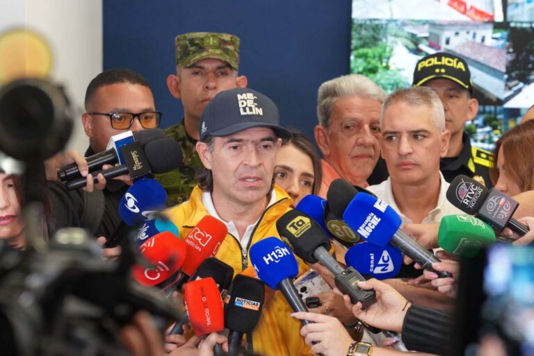 Imagen alcalde Federico Gutiérrez emergencia-cismo (2)