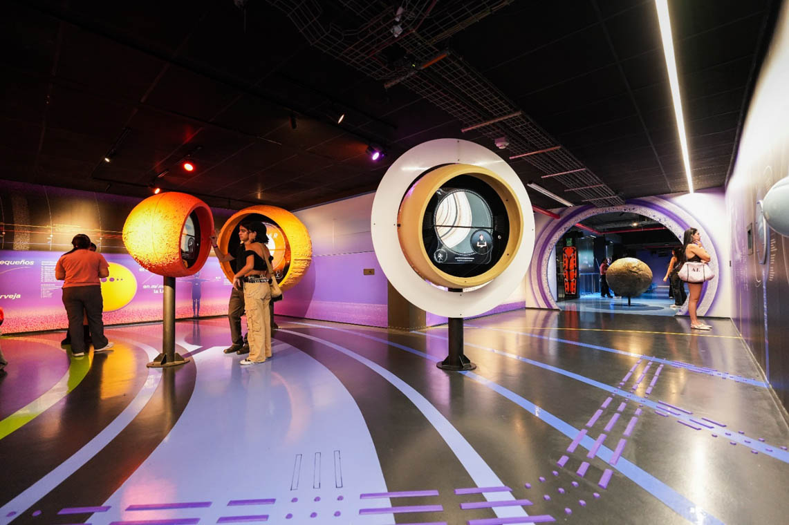 Imagen de asistentes al Planetario de Medellín 1