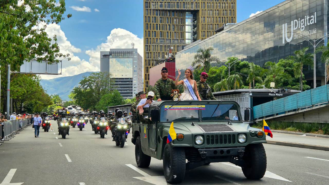 Imagen de reina en el Desfile Héroes de mi Patria