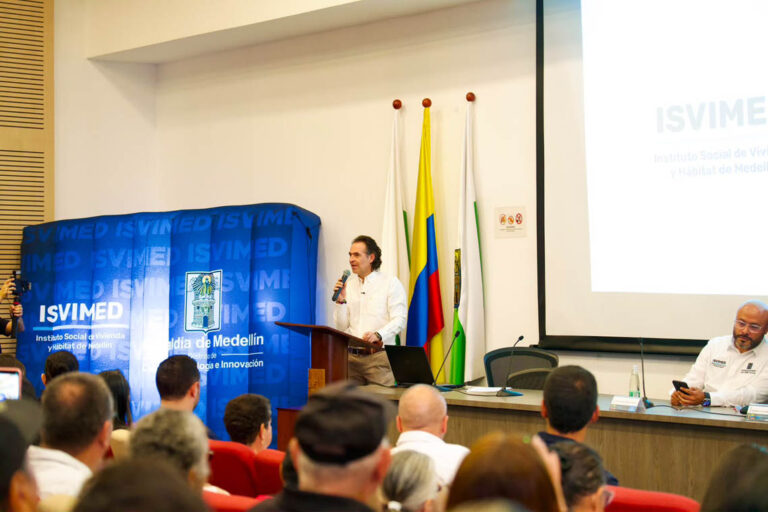 Imagen del alcalde de Medellín, Federico Gutiérrez Zuluaga, en un evento