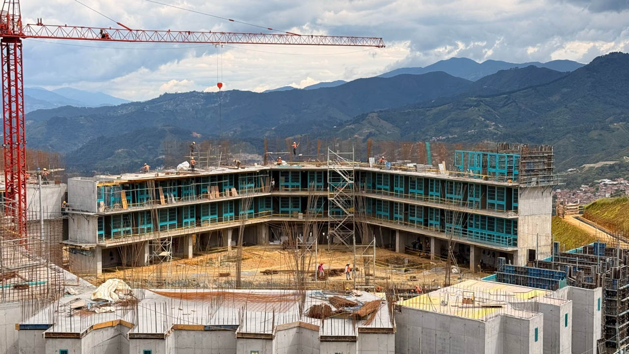 Imagen panorámica de construcción de cárcel de sindicados