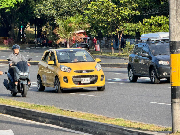 Imagen taxistas serán embajadores de ciudad (4)