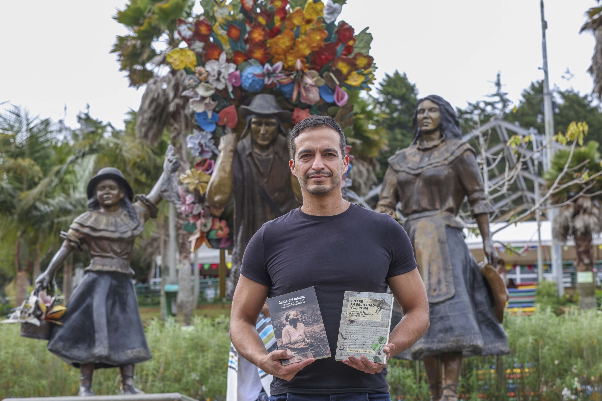 Óscar Zapata Hincapié historiador y escritor de Santa Elena Óscar Zapata Hincapié historiador y escritor de Santa Elena _3