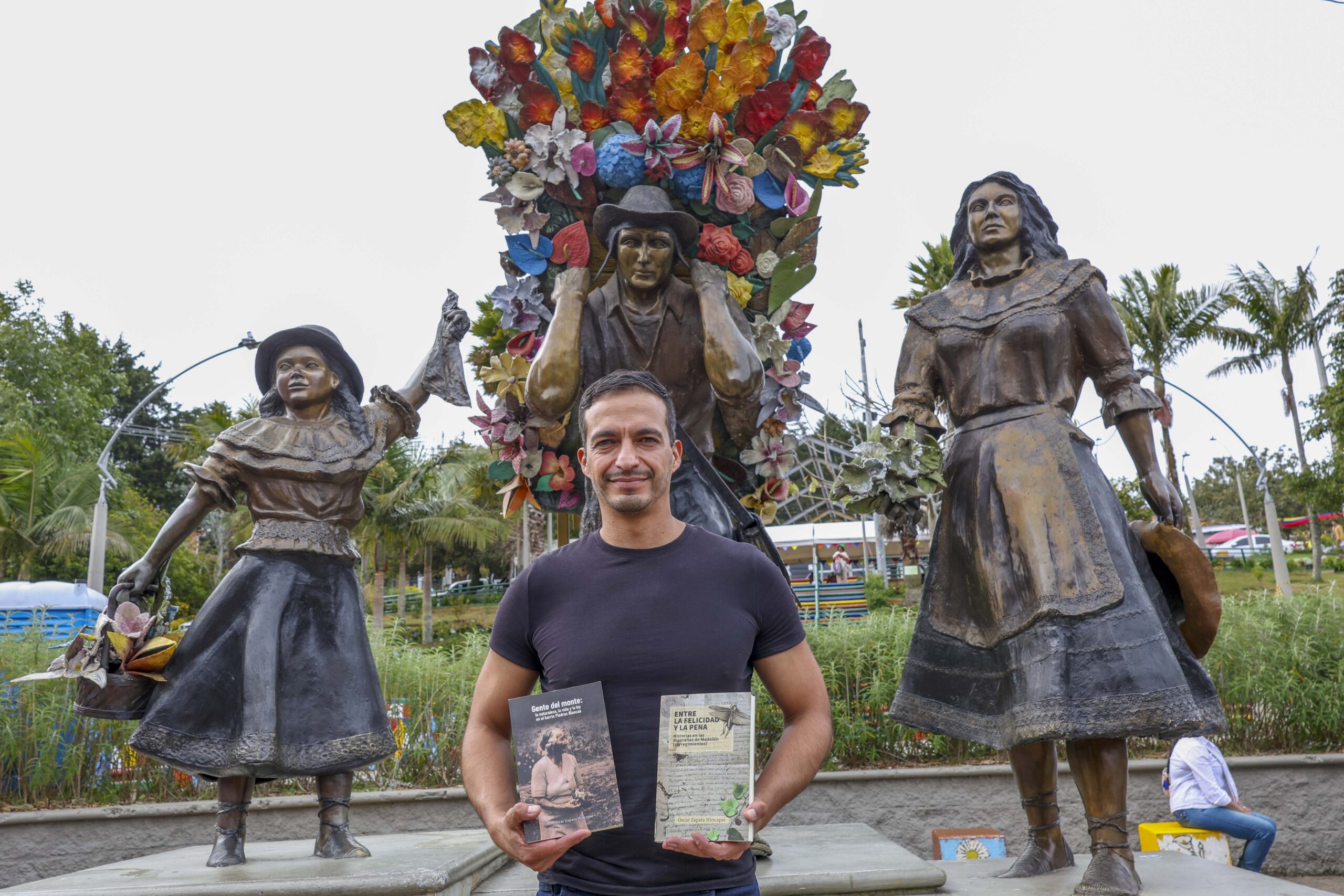 Óscar Zapata Hincapié historiador y escritor de Santa Elena Óscar Zapata Hincapié historiador y escritor de Santa Elena _7