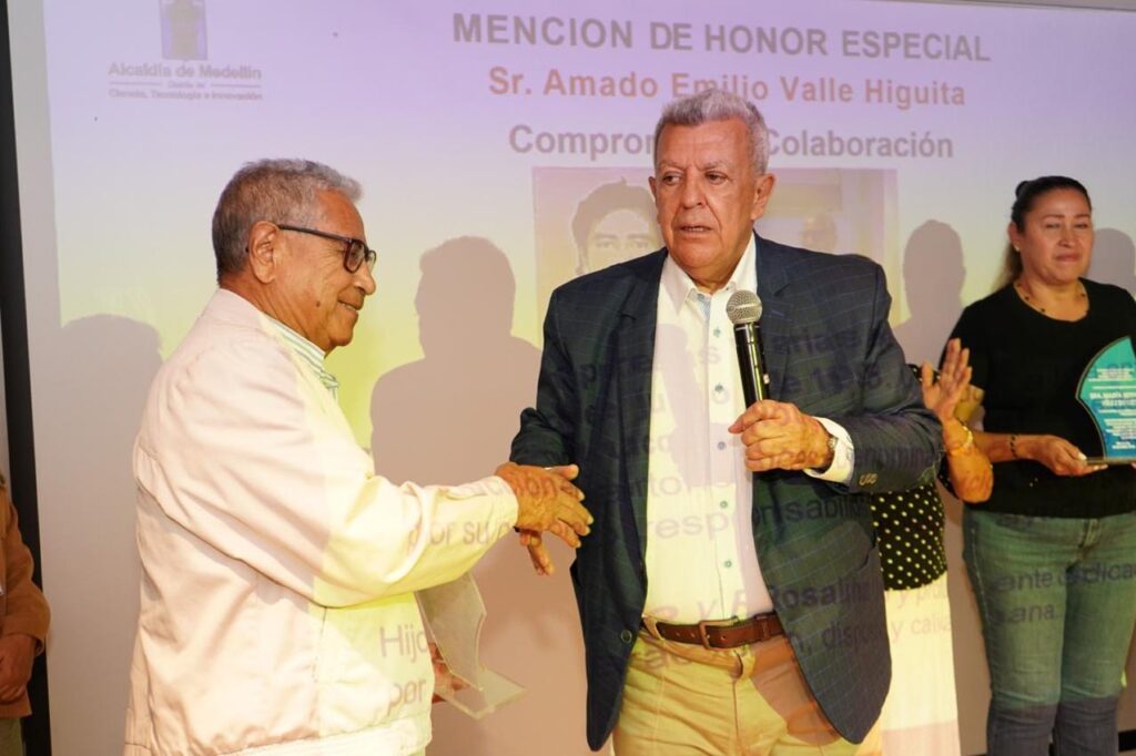 Administrador del Patrimonio Escindido de Empresas Varias de Medellín (APEV)