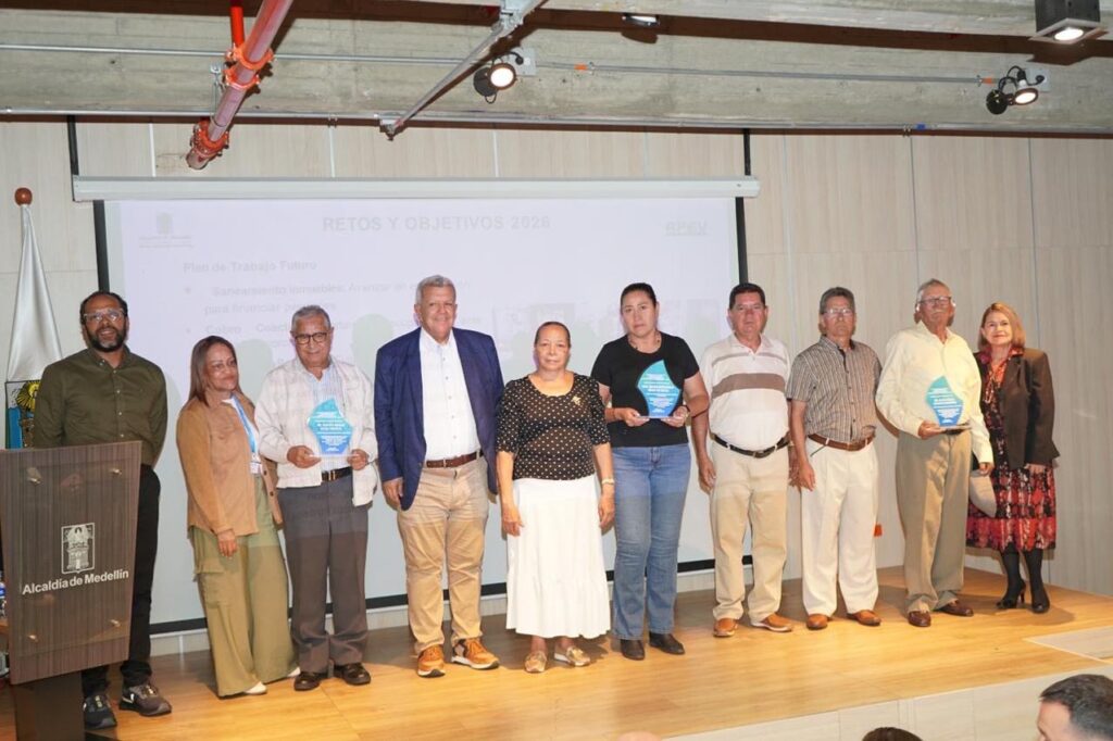 Administrador del Patrimonio Escindido de Empresas Varias de Medellín (APEV)