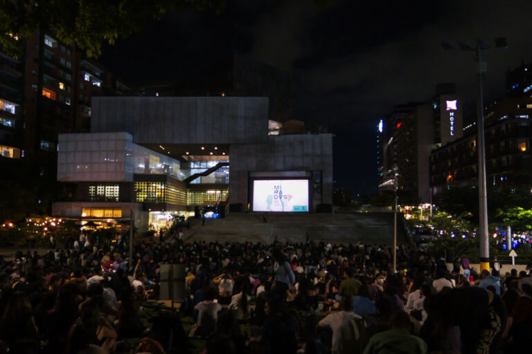 Imagen Cinemateca Móvil llega a la Fiesta del Libro y la Cultura (1)