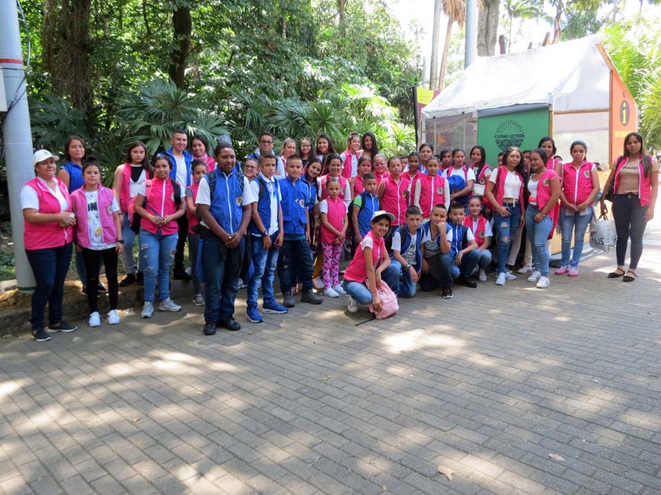 Imagen De Betulia a la Fiesta del Libro de Medellín ABRAZO