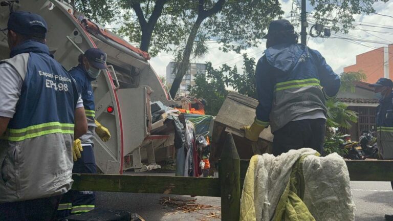 Imagen El espacio público de Medellín sigue en recuperación (1)