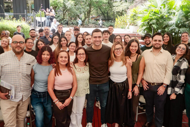 Imagen Medellín cuenta con medición cómo viven y qué esperan sus jóvenes (3)