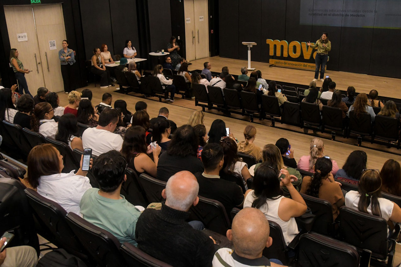 Imagen Medellín reunió más de 300 docentes y directivos con experiencias que transforman la educación rural (4)