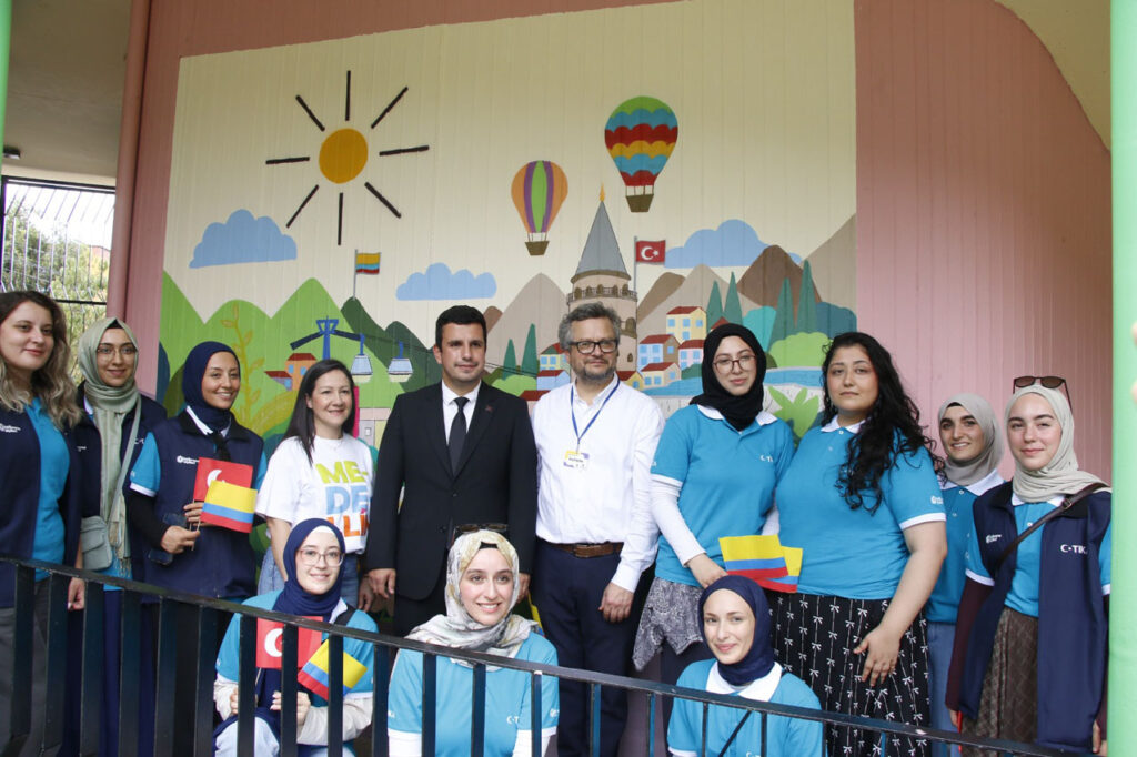 Imagen Medellín y Turquía cooperan para fortalecer atención integral de las niñas y los niños en San Antonio de Prado (1)