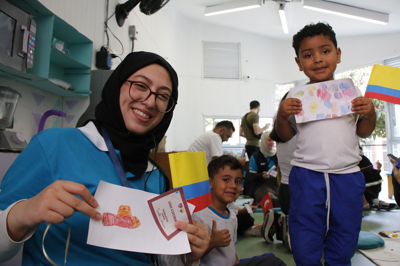 Imagen Medellín y Turquía cooperan para fortalecer atención integral de las niñas y los niños en San Antonio de Prado (3)