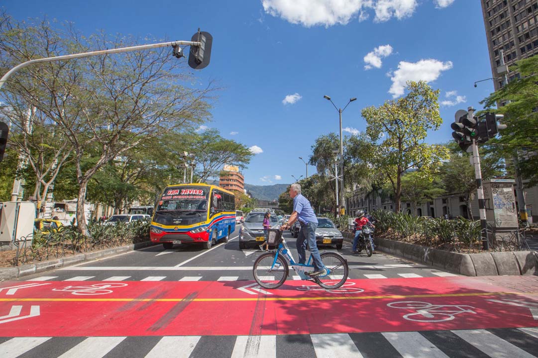 Imagen cambios en estacionamientos y movilidad para Medellín