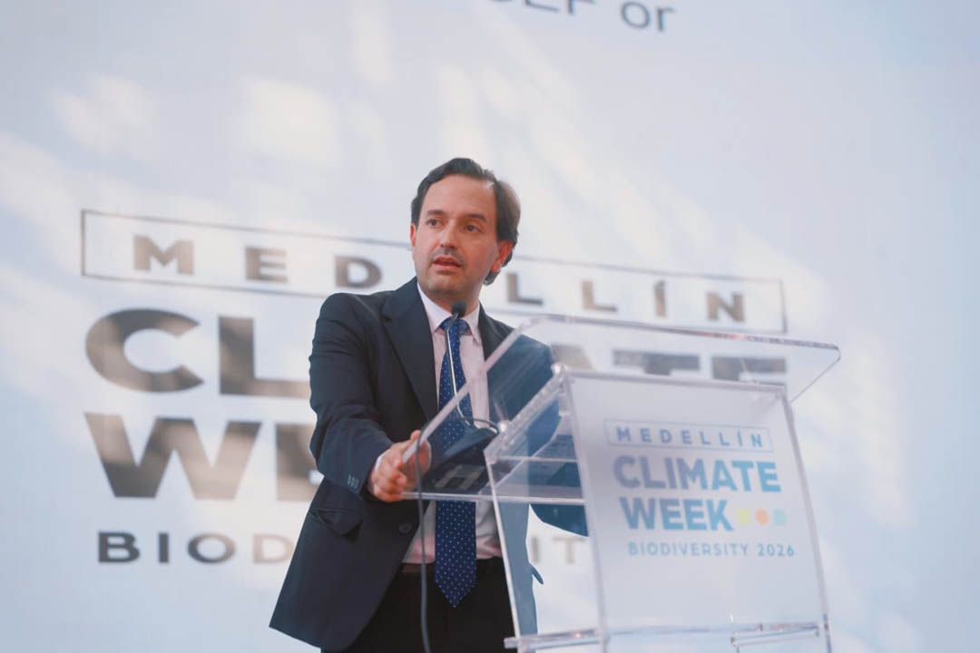 Imagen de Diego Mesa, director del Fondo para el Medio Ambiente Mundial, en un atril
