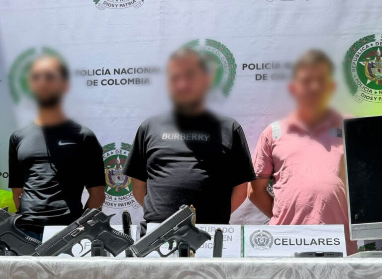 Imagen de capturados con armas de fuego