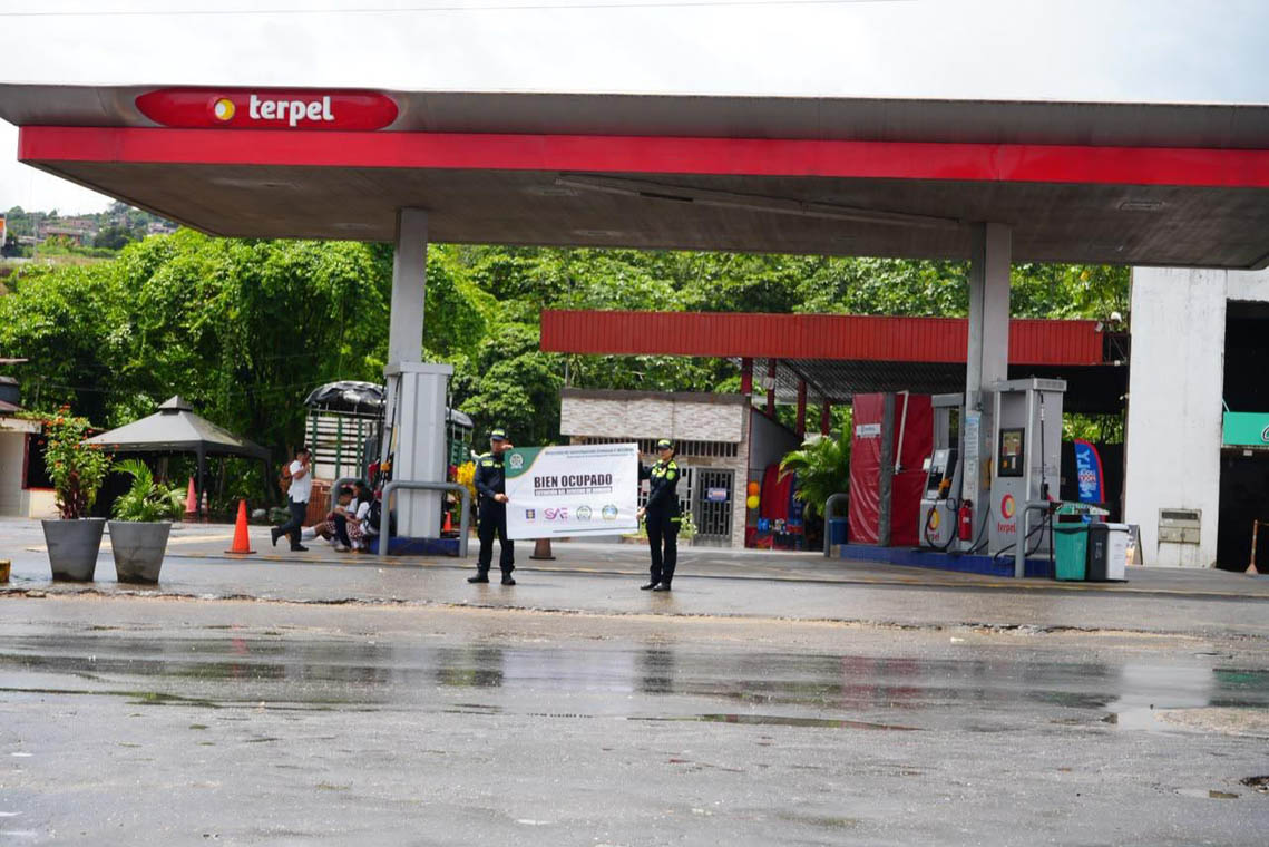 Imagen de estación de servicios incautada por la policía