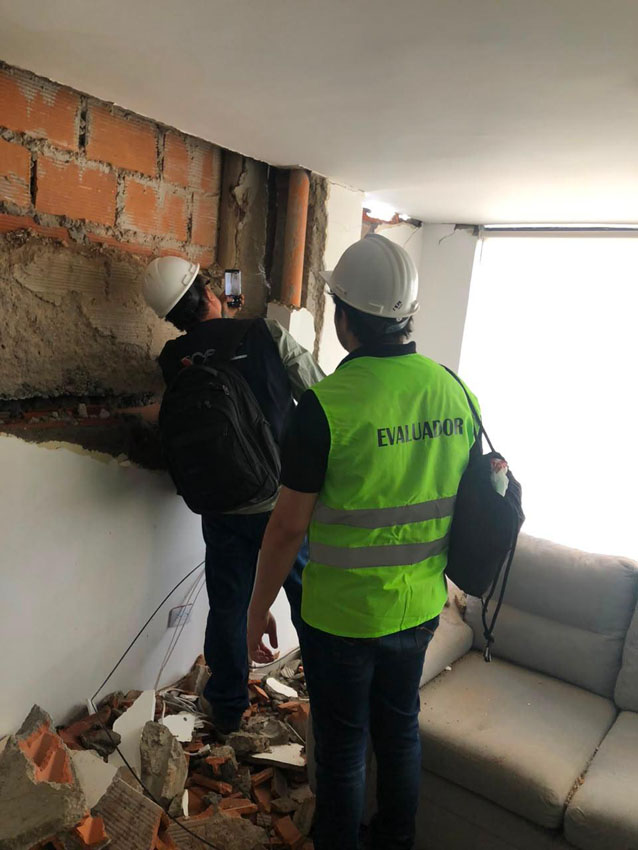 Imagen ingenieros terremoto Colombia (10)