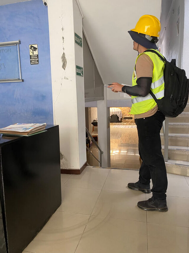 Imagen ingenieros terremoto Colombia (9)