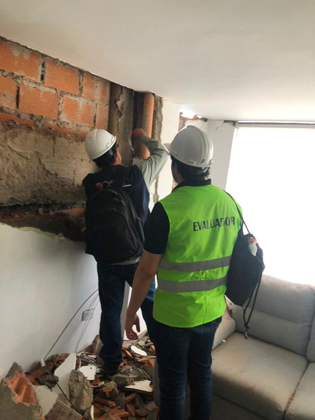 Imagen ingenieros terremoto Colombia (8)