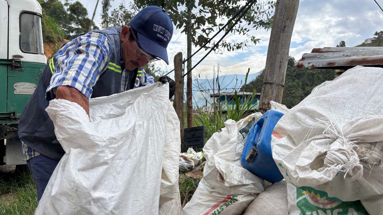 Imagen manejo de residuos en zonas rurales de Medellín