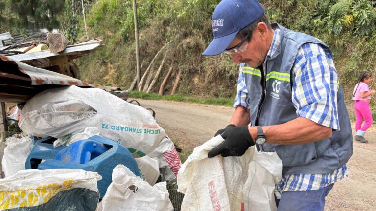 Imagen manejo de residuos en zonas rurales de Medellín