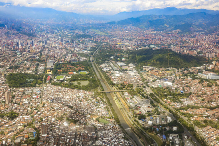 Imagen Medellín desde el aire